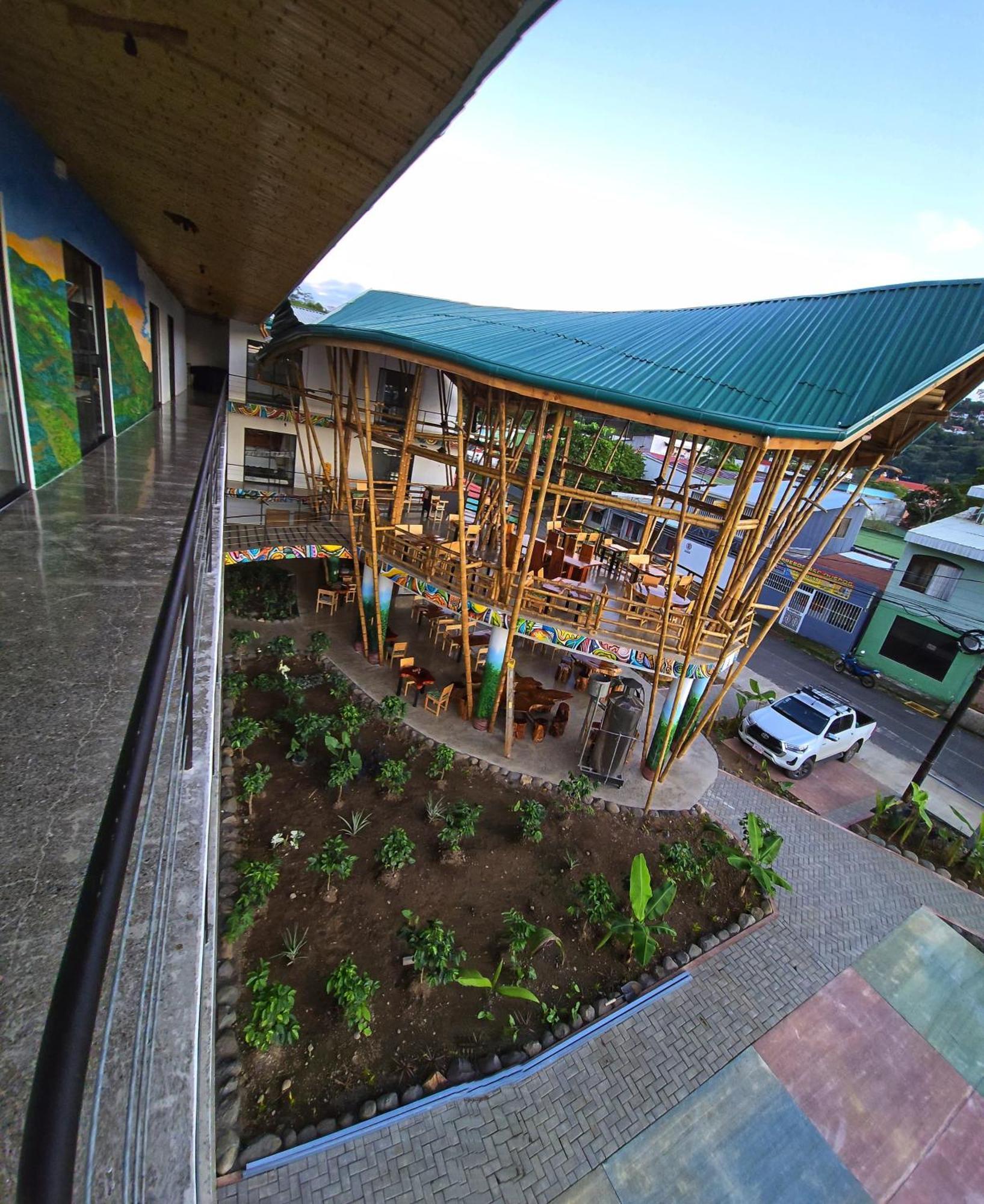 Bonding Coffee Roaster Cafe & Hotel Quepos Bagian luar foto