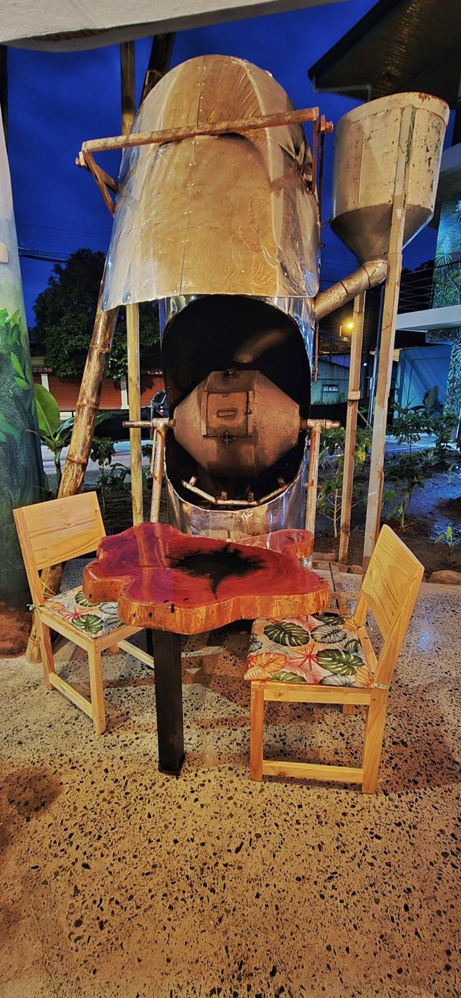 Bonding Coffee Roaster Cafe & Hotel Quepos Bagian luar foto