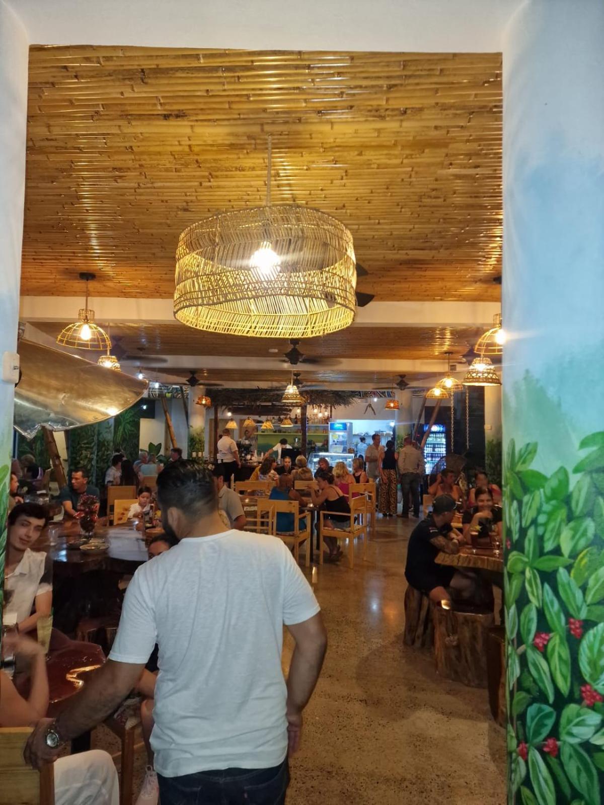 Bonding Coffee Roaster Cafe & Hotel Quepos Bagian luar foto